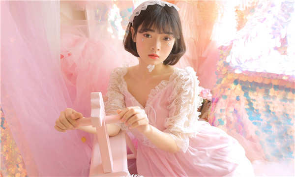 黄山供卵试管代怀生子多少钱？这一直是很多不孕不育家庭关注的话题。在中国，不孕不育的发生率越来越高，根据《中国不孕不育现状调研报告》显示，育龄夫妇的不孕不育率从20年前的3%增长至现在的12.5%-18.2%，患者人数高达6000万以上。在这样的背景下，许多家庭通过供卵试管来实现自己的生育梦想。那么，供卵试管代怀生子的费用到底是多少呢？